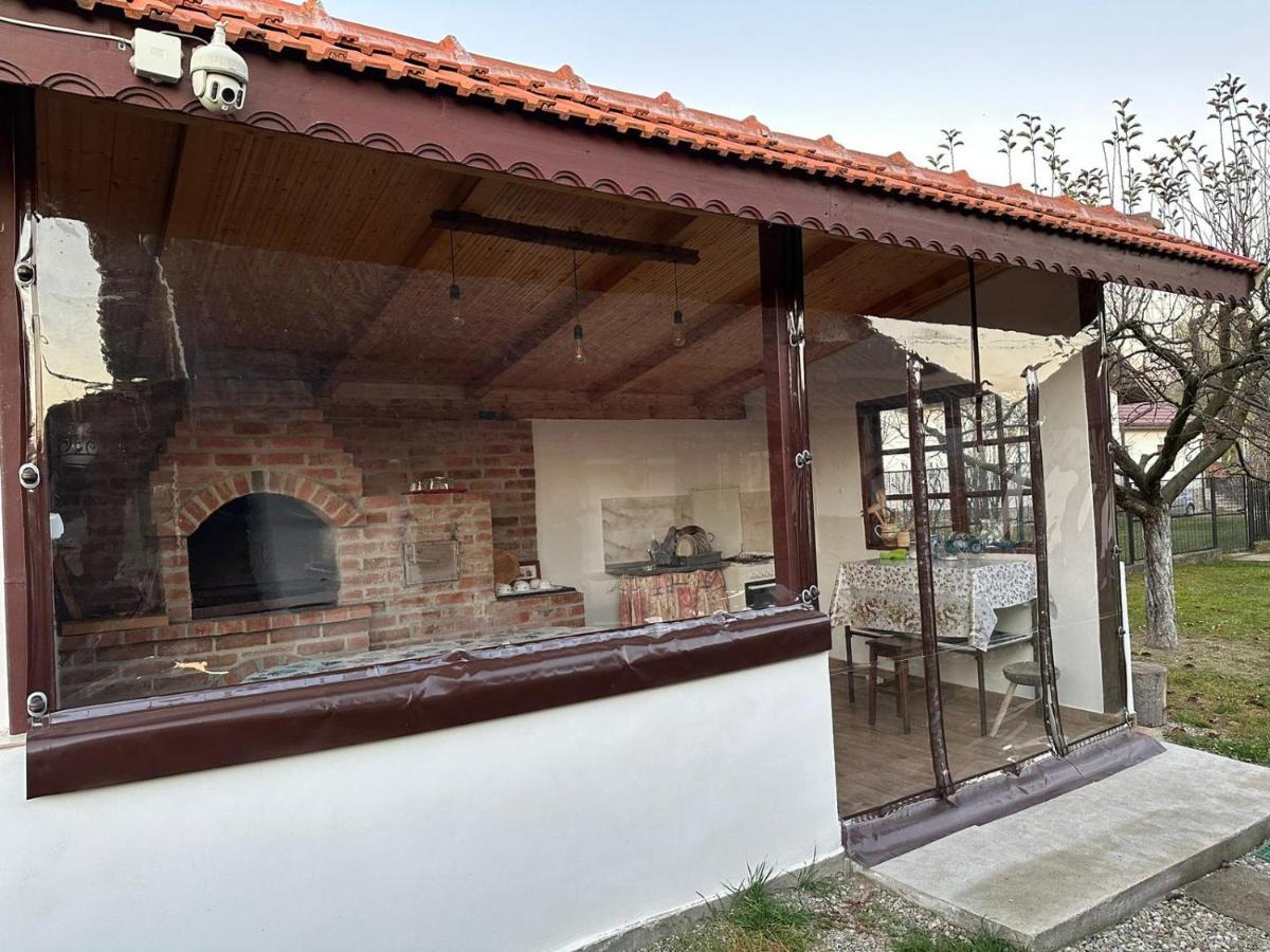 Novaci-Străini Casa De Vacanta Mirela מראה חיצוני תמונה
